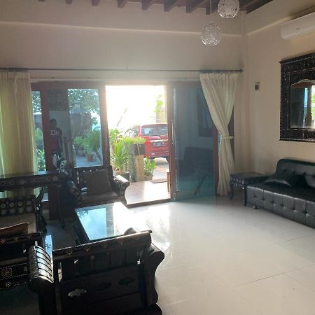 Villa Kenanga In Meninting By The Beach Mataram Ngoại thất bức ảnh