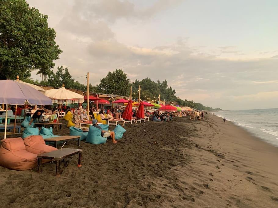Villa Kenanga In Meninting By The Beach Mataram Ngoại thất bức ảnh