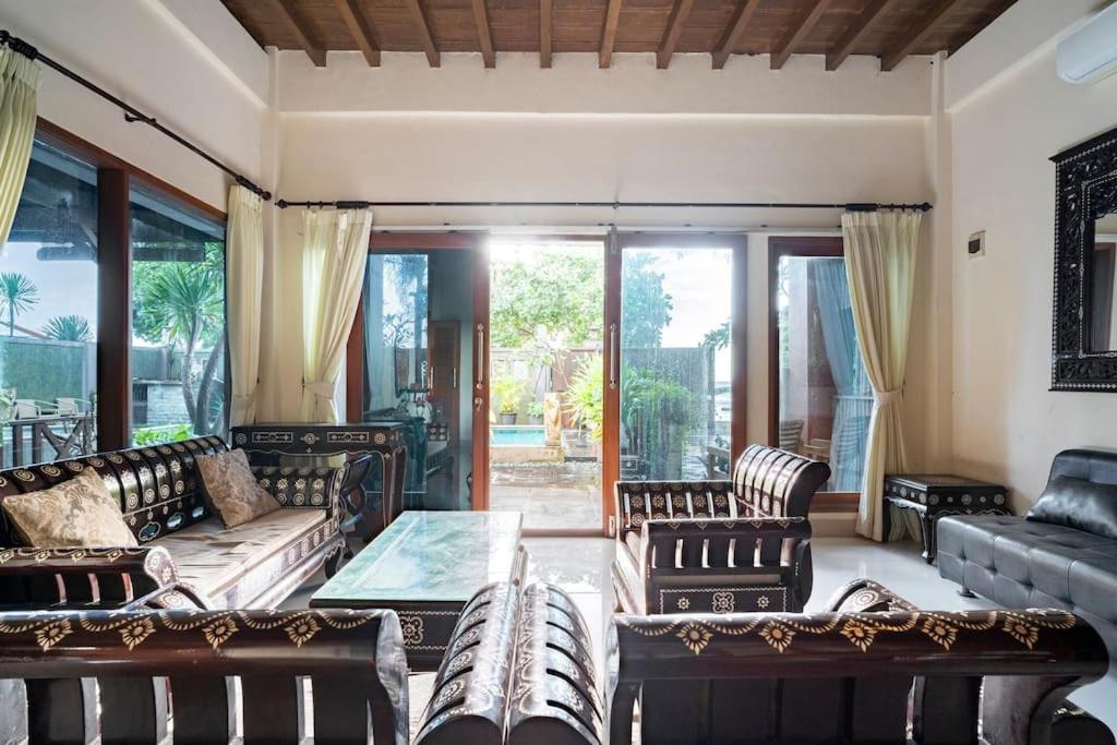 Villa Kenanga In Meninting By The Beach Mataram Ngoại thất bức ảnh