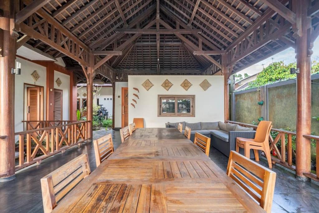 Villa Kenanga In Meninting By The Beach Mataram Ngoại thất bức ảnh