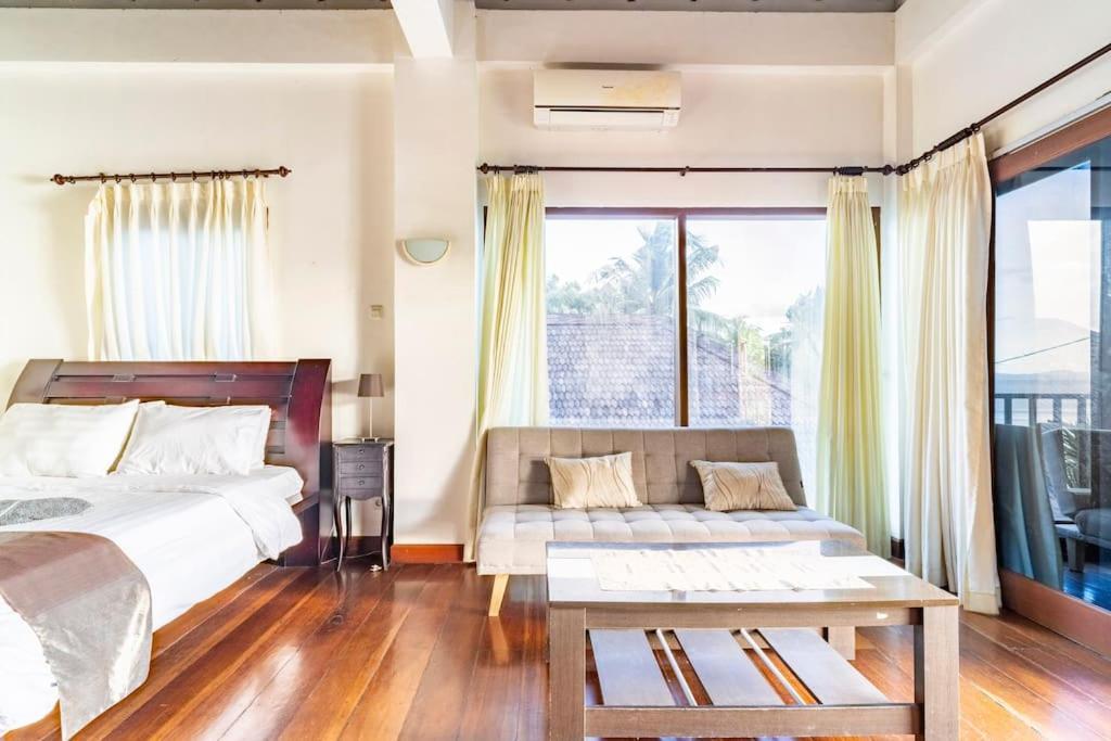 Villa Kenanga In Meninting By The Beach Mataram Ngoại thất bức ảnh