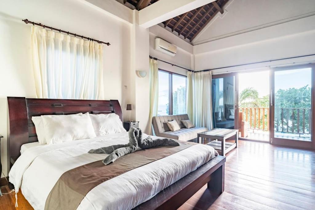 Villa Kenanga In Meninting By The Beach Mataram Ngoại thất bức ảnh