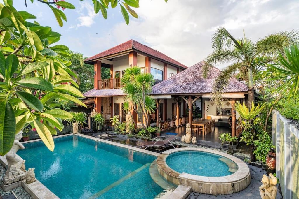 Villa Kenanga In Meninting By The Beach Mataram Ngoại thất bức ảnh
