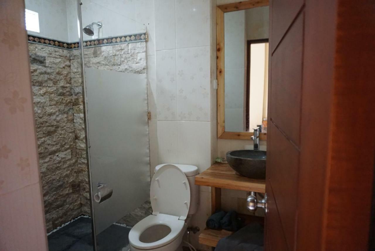 Villa Kenanga In Meninting By The Beach Mataram Ngoại thất bức ảnh