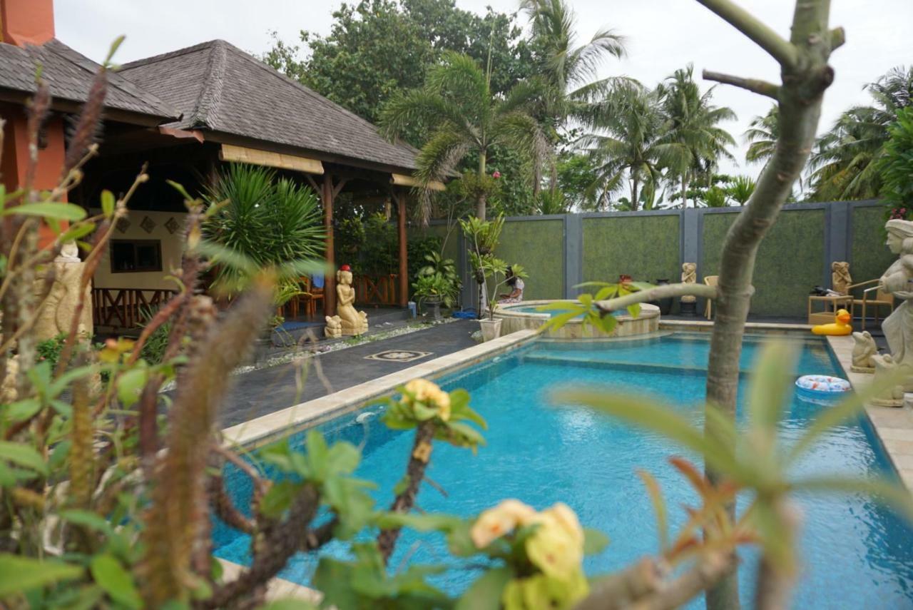 Villa Kenanga In Meninting By The Beach Mataram Ngoại thất bức ảnh