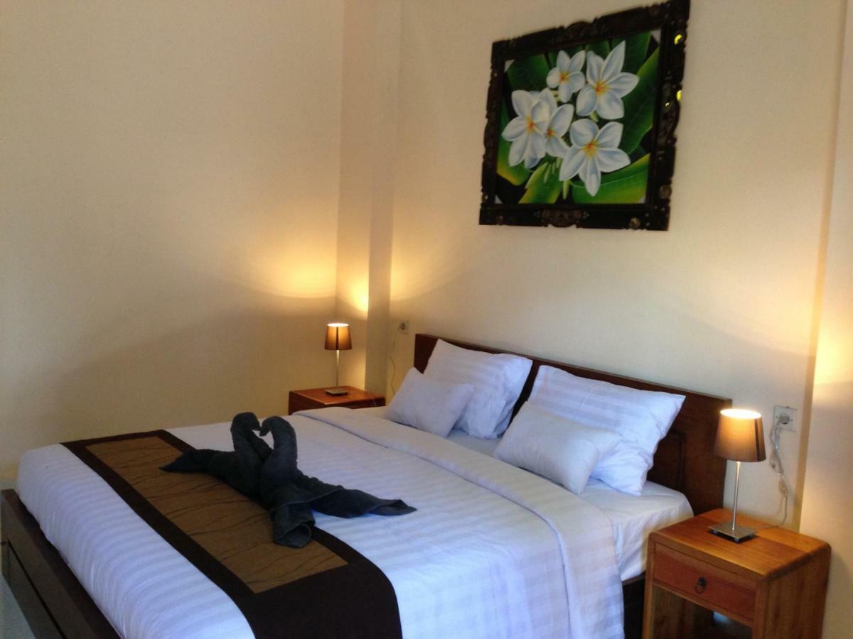 Villa Kenanga In Meninting By The Beach Mataram Ngoại thất bức ảnh